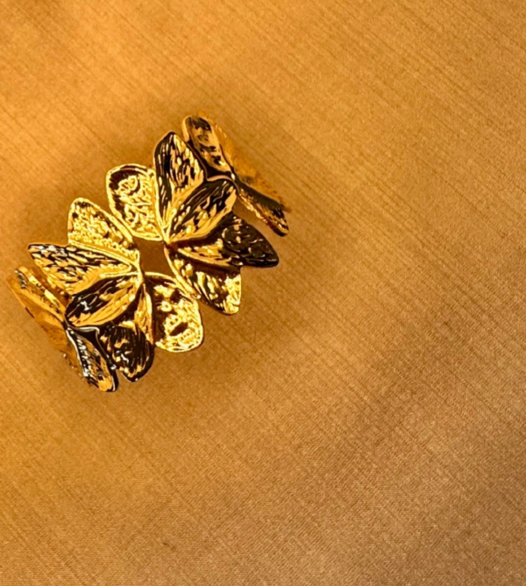 Chunky Floral Bracelet