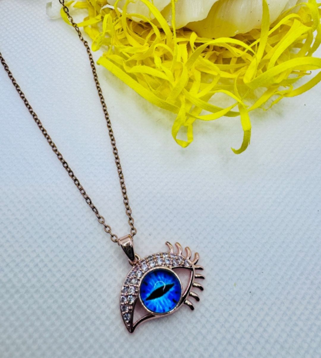 Evil eye blue chain pendant