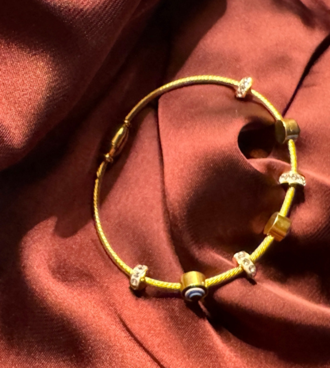 Evil Eye Magnetic Closure Bracelet