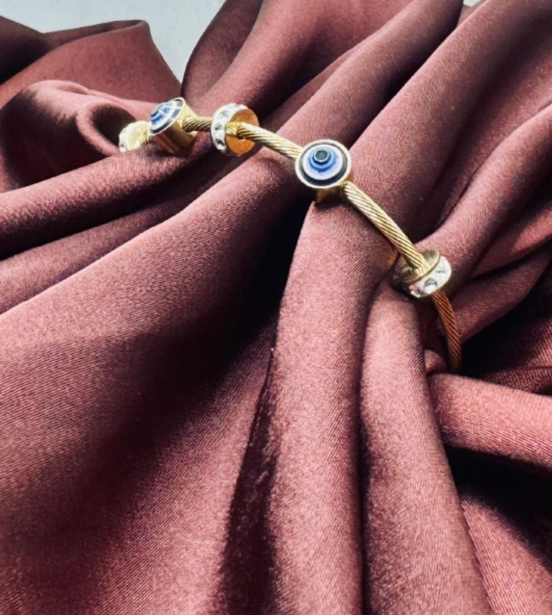 Evil Eye Magnetic Closure Bracelet