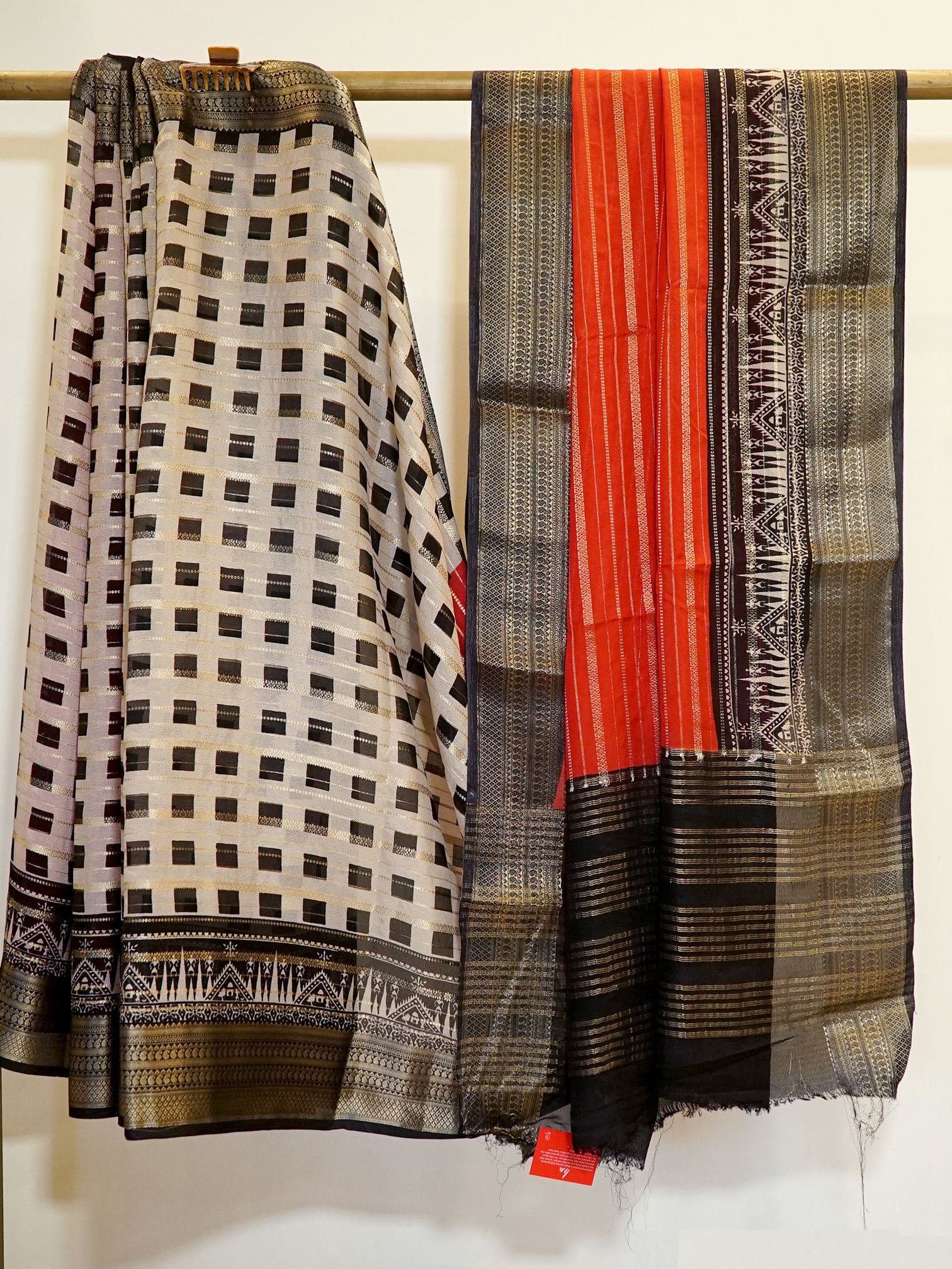Grid & Glow Saree